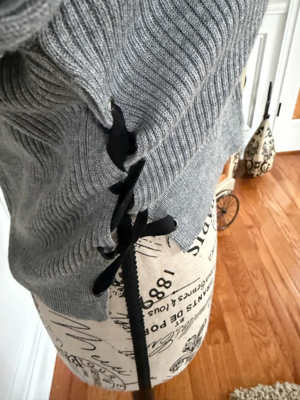 John + Jenn Gray Ribbed Cropped Button Cardigan Sweater Size XS - Picture 7 of 10